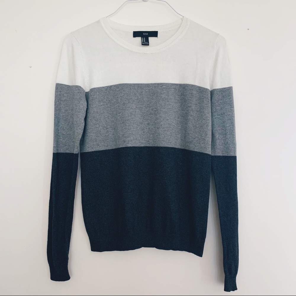 Forever 21 Striped Women’s Sweater - M